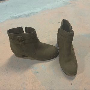 Size 6.5 wide. Brown booties. Worn only a few times.